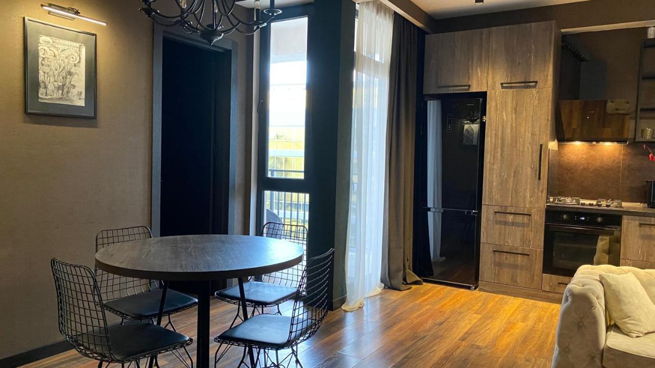 New Apartment With Terrace 트빌리시 외부 사진